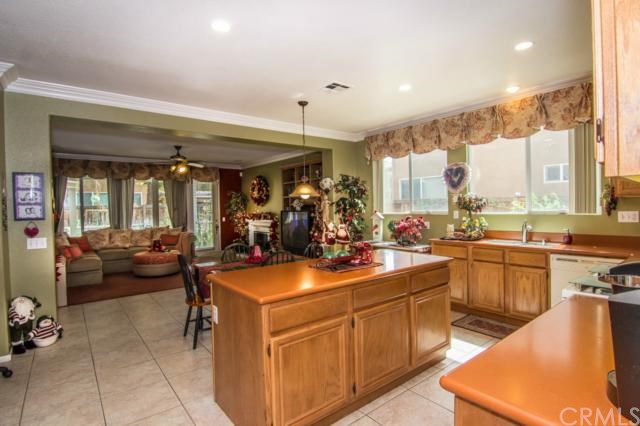 3857 Bella Torre Road, Perris, CA 92571