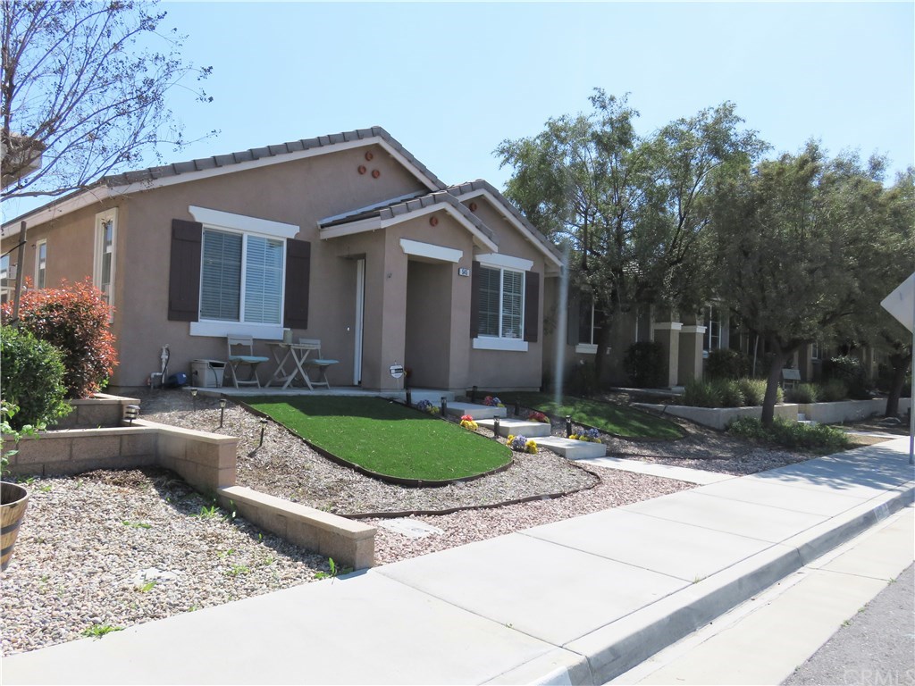 545 Palm Avenue, San Jacinto, CA 92582
