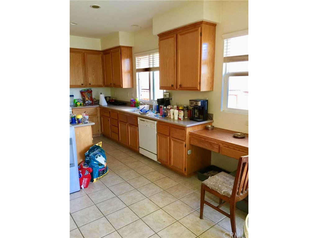 1823 Hawthorne Street, San Jacinto, CA 92583