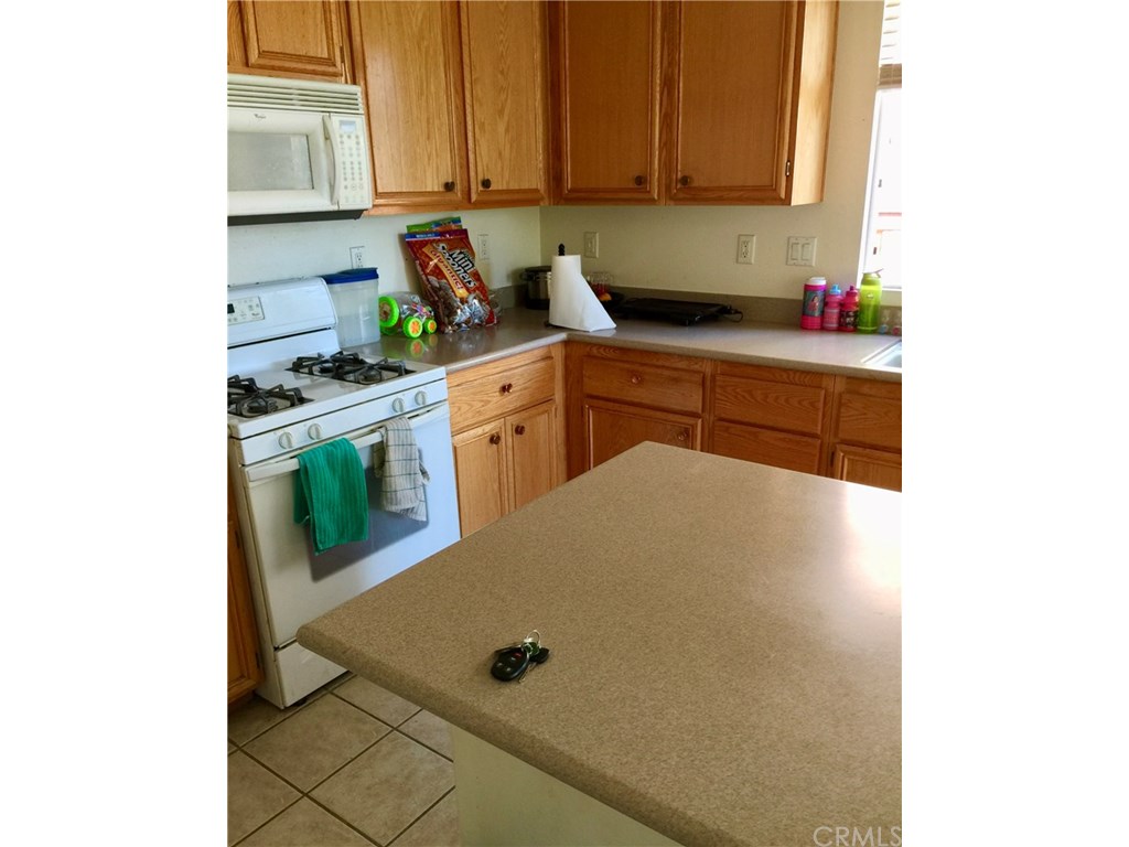 1823 Hawthorne Street, San Jacinto, CA 92583