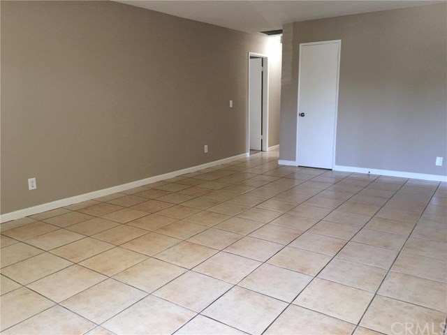 411 N Victoria Avenue, San Jacinto, CA 92583
