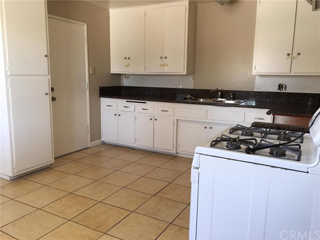411 N Victoria Avenue, San Jacinto, CA 92583