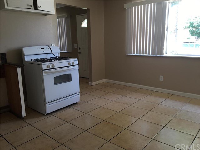 411 N Victoria Avenue, San Jacinto, CA 92583