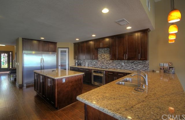 30112 Point Marina Dr, Canyon Lake, United States 92587