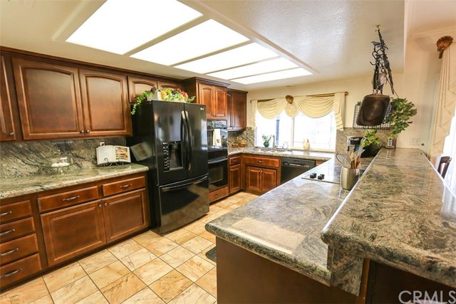 23457 Silver Strike Drive, Canyon Lake, CA 92587