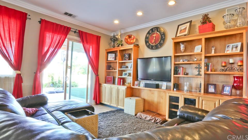 30040 Skippers Way Drive, Canyon Lake, CA 92587
