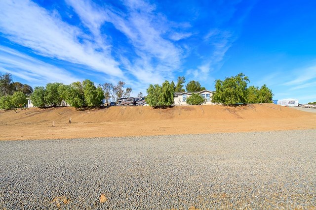 37807 Avenida De Laura, Winchester, CA 92596