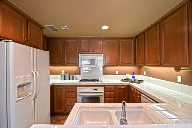 215 Lockford, Irvine, CA 92602