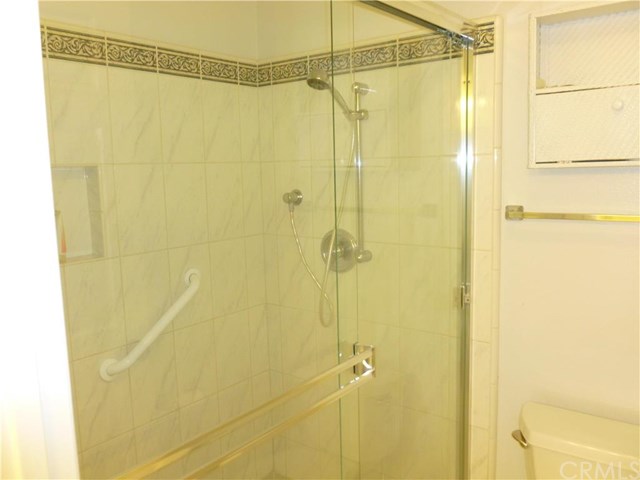 18 Ashbrook, Irvine, CA 92604