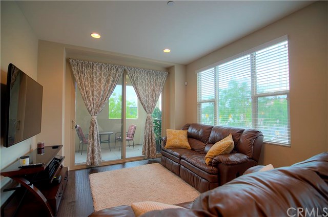 102 Neptune, Irvine, CA 92618