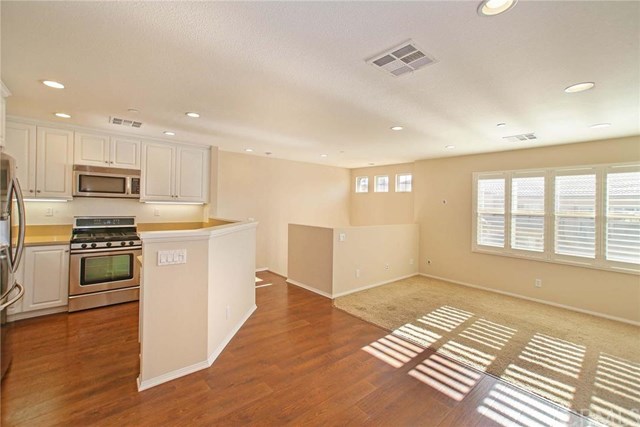96 Hedge Bloom, Irvine, CA 92618