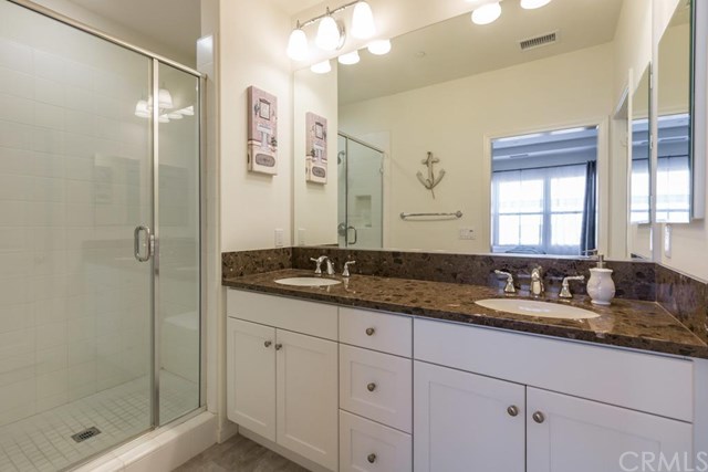 212 Kempton, Irvine, CA 92620