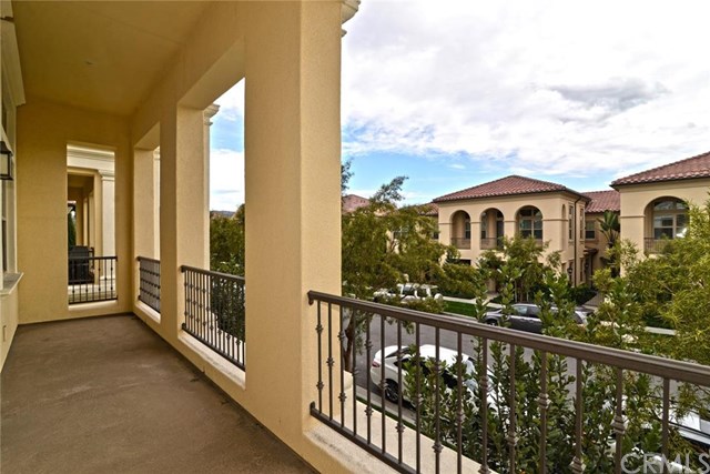 33 Kempton, Irvine, CA 92620