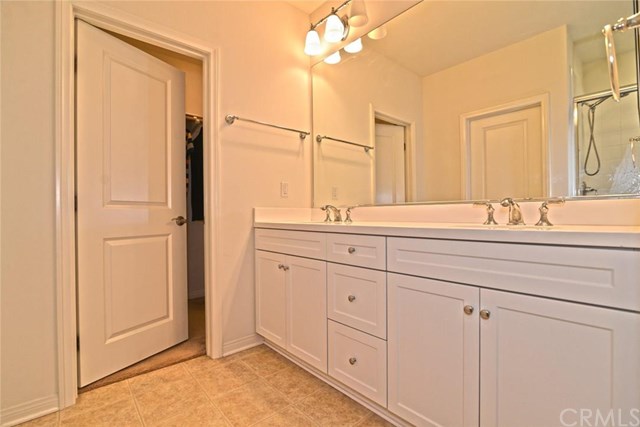 33 Kempton, Irvine, CA 92620