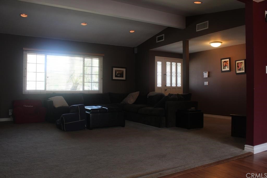 981 Presidio Drive, Costa Mesa, CA 92626