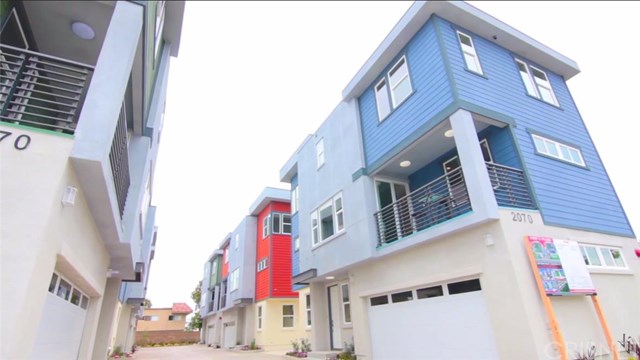 2070 Maple Avenue, Costa Mesa, CA 92627