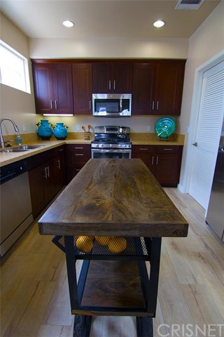 2070 Maple Avenue, Costa Mesa, CA 92627