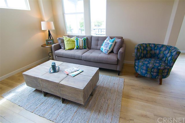 2070 Maple Avenue, Costa Mesa, CA 92627