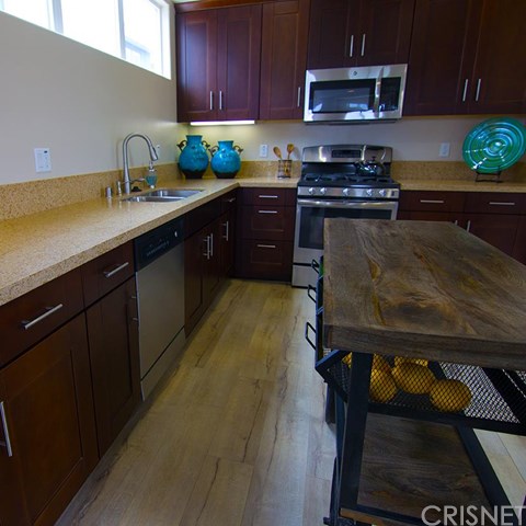 2070 Maple Avenue, Costa Mesa, CA 92627