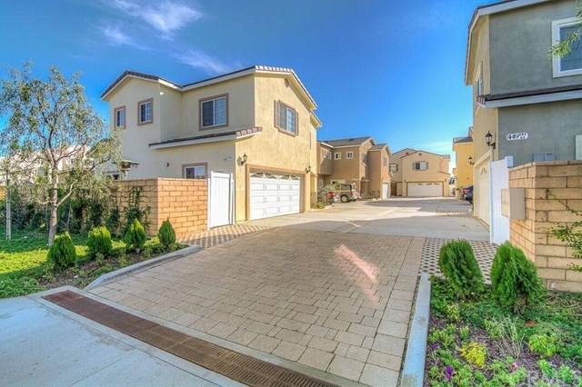 449 Hamilton Street, Costa Mesa, CA 92627
