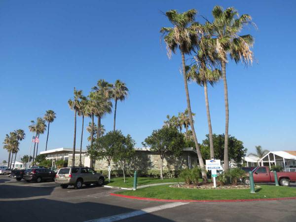Huntington By the Sea ME 21851 Newland #128Huntington Beach, CA 92646