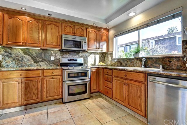 8116 Woolburn Drive, Huntington Beach, CA 92646