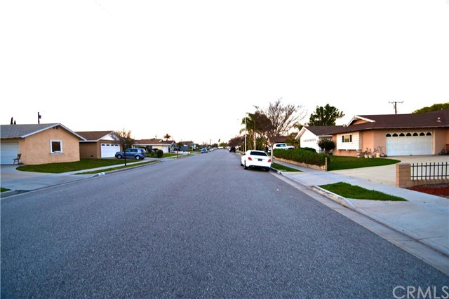 15952 Standish Lane, Huntington Beach, CA 92647