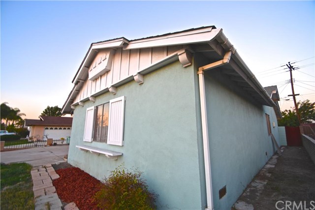 15952 Standish Lane, Huntington Beach, CA 92647