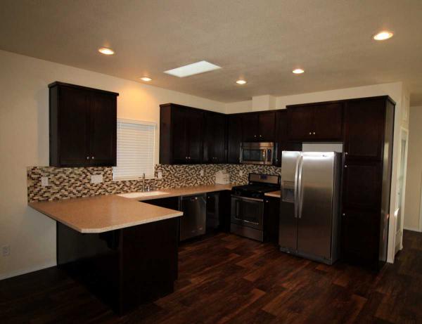 Huntington Mobile Estates 7652 Garfield Ave. #13Huntington Beach, CA 92648