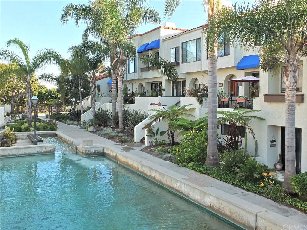 16596 Bordeaux Lane, Huntington Beach, CA 92649