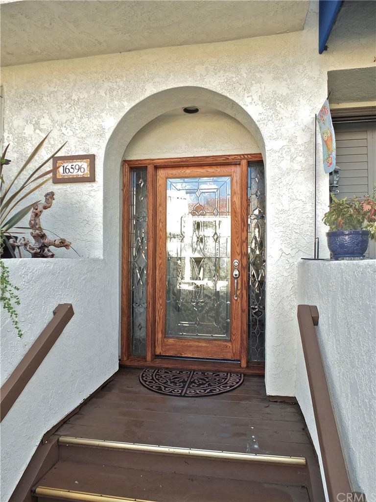 16596 Bordeaux Lane, Huntington Beach, CA 92649