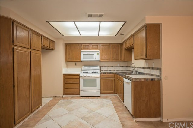 33 Laurel Creek Lane, Laguna Hills, CA 92653