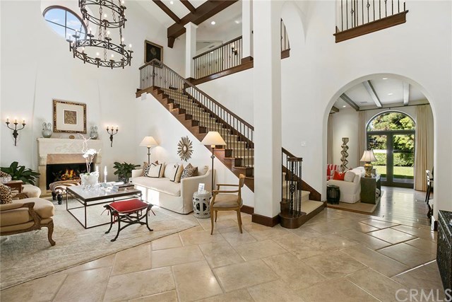 17 Ridgeline Dr