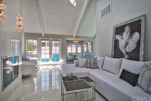 426 Aliso Ave