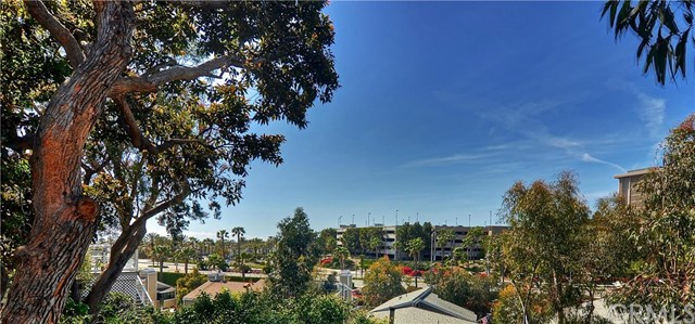 214 La Jolla Dr