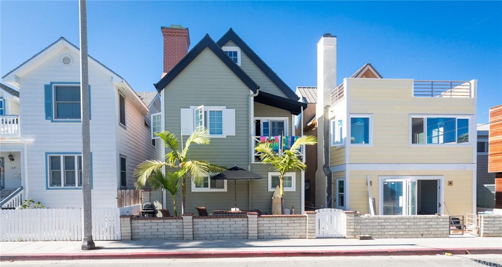 543 Fullerton Ave