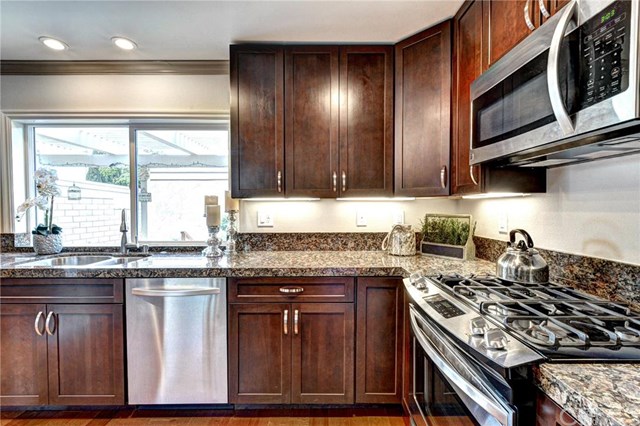 5012 Hampton Court, Westminster, CA 92683