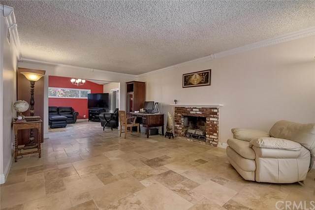 1633 East 15th Street, Santa Ana, CA 92701