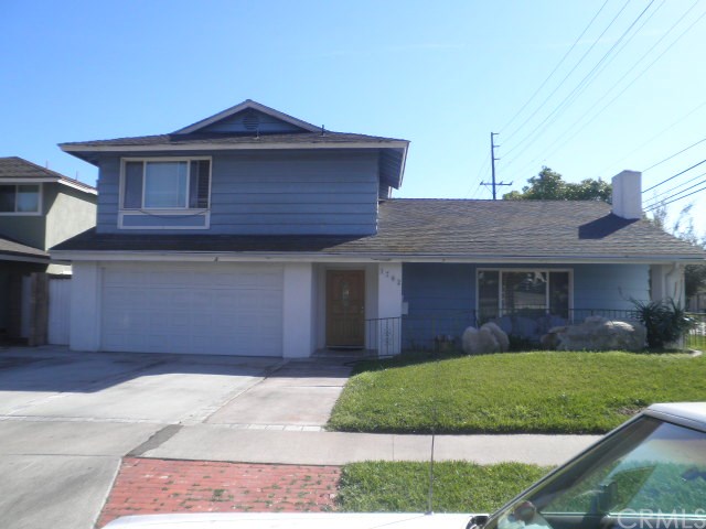 1702 East Fruit Street, Santa Ana, CA 92701