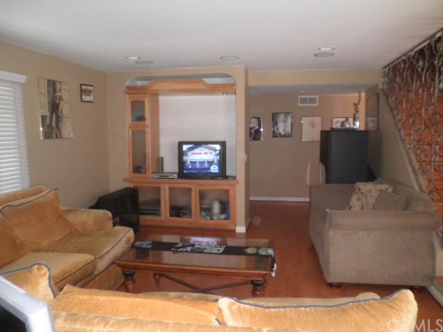 1702 East Fruit Street, Santa Ana, CA 92701