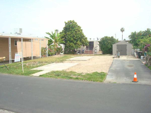 Hyde Park Mobile Estates2934 W. 1st StreetSanta Ana, CA 92703