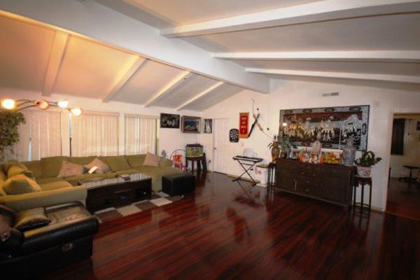 Stoneridge MHP 12300 Lilac, #301 Pebble DriveSanta Ana, CA 92704