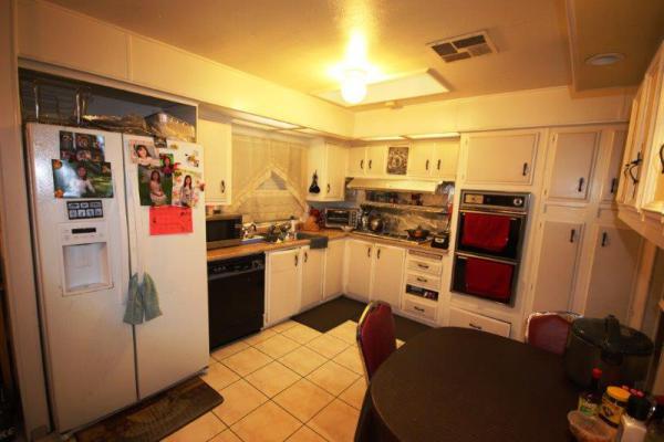 Stoneridge MHP 12300 Lilac, #301 Pebble DriveSanta Ana, CA 92704