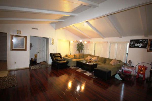 Stoneridge MHP 12300 Lilac, #301 Pebble DriveSanta Ana, CA 92704