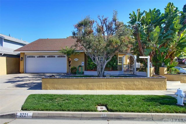 3221 South Manitoba Drive, Santa Ana, CA 92704