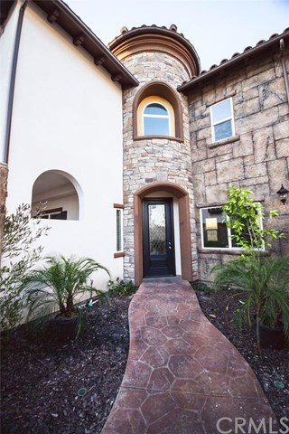 626 2 Newhope Street South, Santa Ana, CA 92704