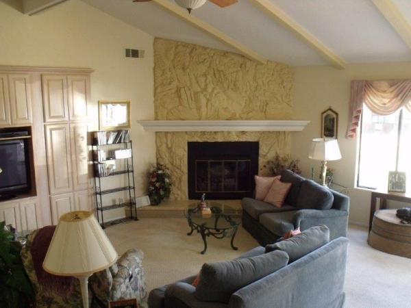 Lake Park Santa Ana North1601 Canyon LakeSanta Ana, CA 92705
