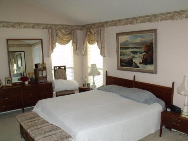 Lake Park Santa Ana North1601 Canyon LakeSanta Ana, CA 92705