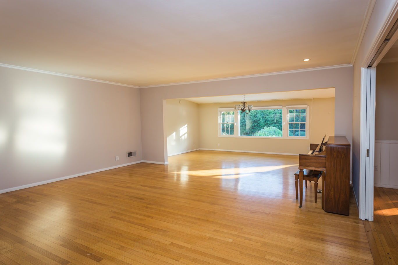 18812 Oak Ridge Dr, North Tustin, United States 92705