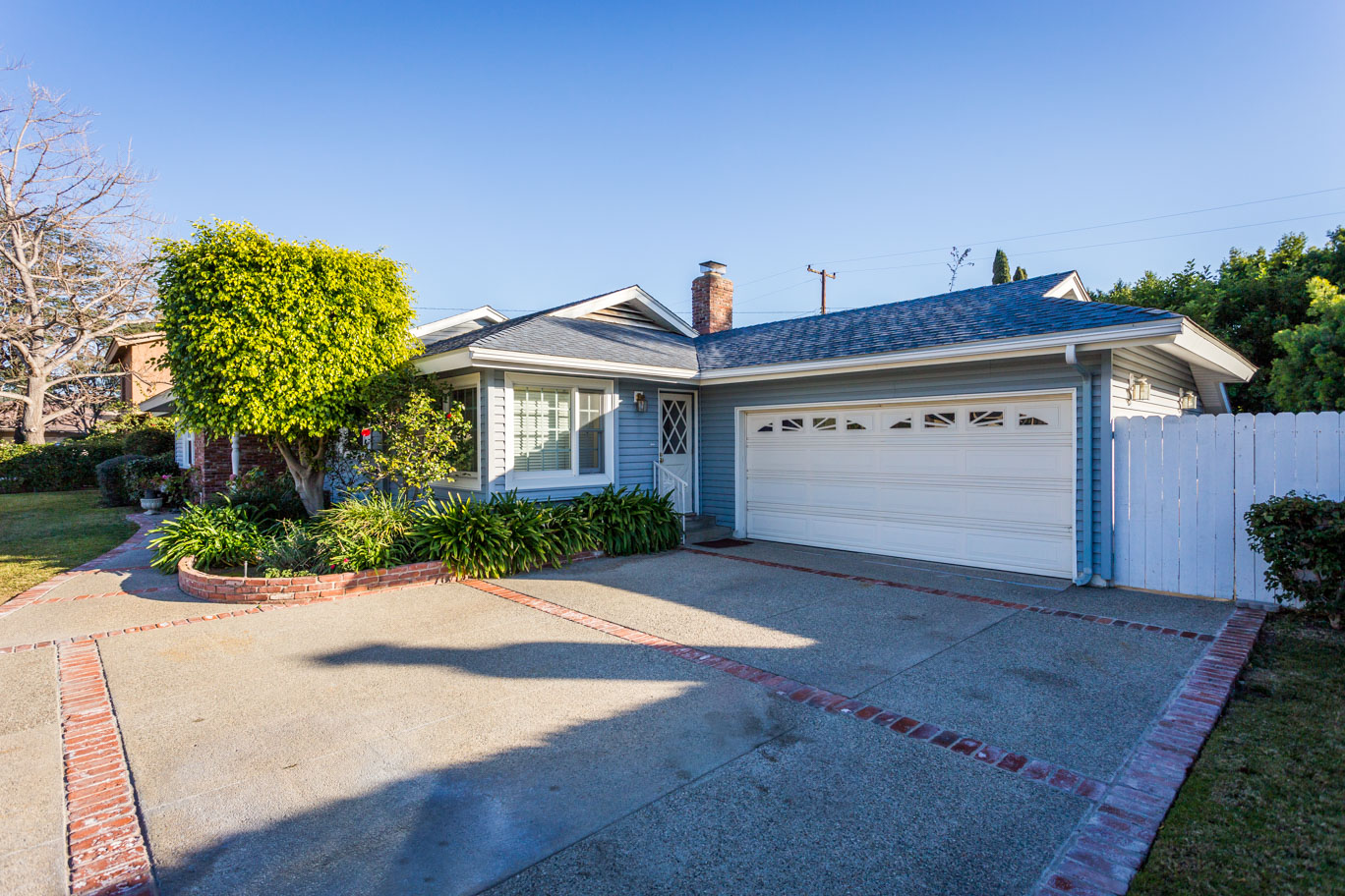 18812 Oak Ridge Dr, North Tustin, United States 92705